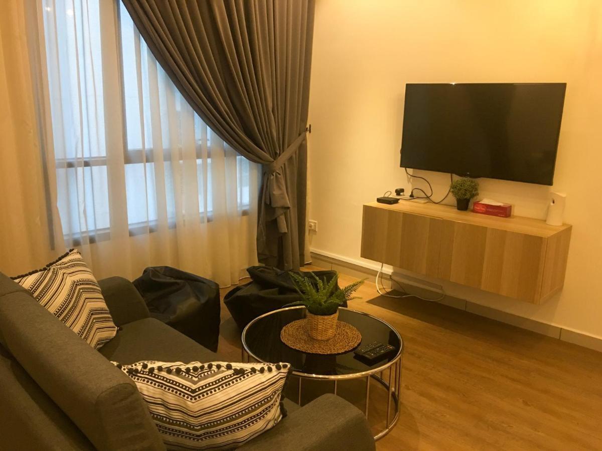 Zayah Homestudio Near Bukit Jalil / Mines Сери Кембанган Екстериор снимка